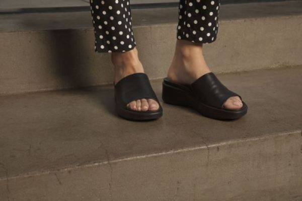 ECCO SHOES -FLOWT LX WOMEN'S WEDGE SANDAL SLIDE-BLACK