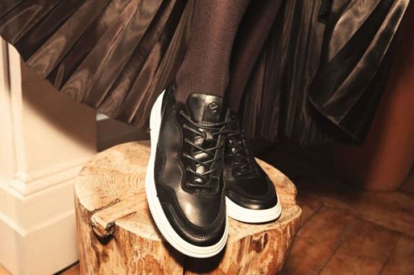 ECCO SHOES -SOFT X WOMEN'S SNEAKER-BLACK/BLACK