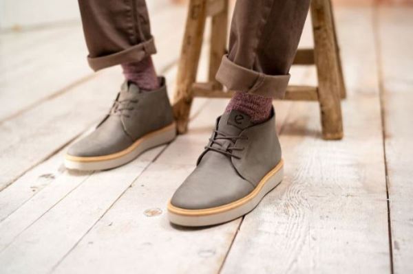 ECCO SHOES -TECHWELT MEN'S CHUKKA-DARK CLAY