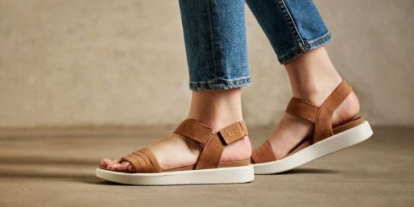 ECCO SHOES -FLOWT WOMEN'S FLAT SANDAL-LION/CASHMERE