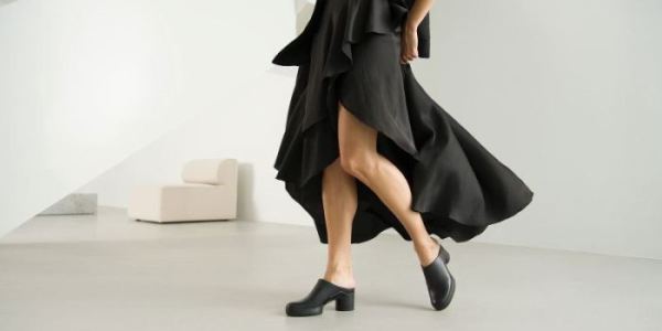 ECCO SHOES -SHAPE SCULPTED MOTION 35 MULE WOMEN'S PUMPS-BLACK