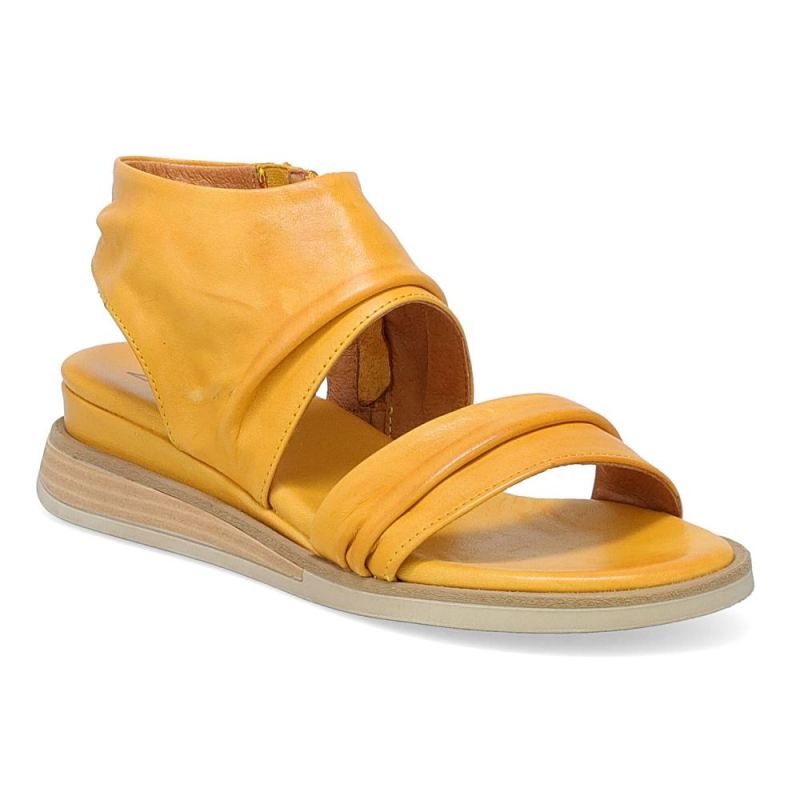 MIZ MOOZ WOMEN'S CYPRIAN-Ochre