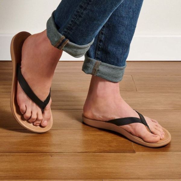 Olukai Women's Nonohe - Black / Golden Sand