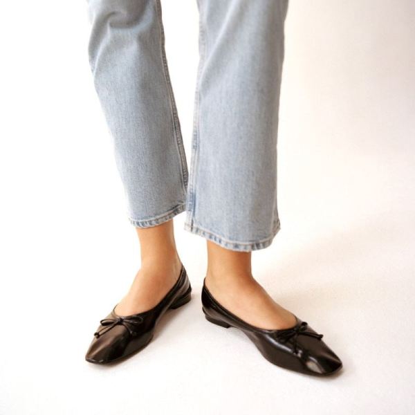 Schutz | Women's Arissa Ballet Flat with Bow Tie Detail in Leather  -Black