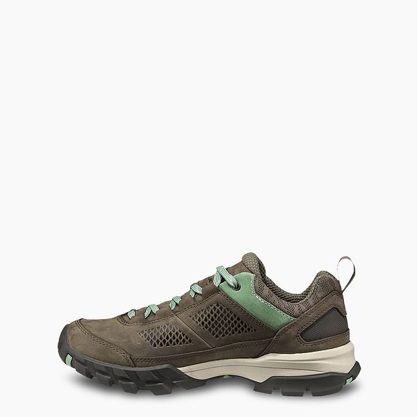 VASQUE BOOTS TALUS AT LOW ULTRADRY WOMEN'S WATERPROOF HIKING SHOE IN BROWN/GREEN