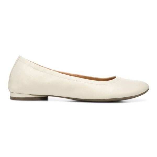 Vionic | Women's Alexa Flat - Cream