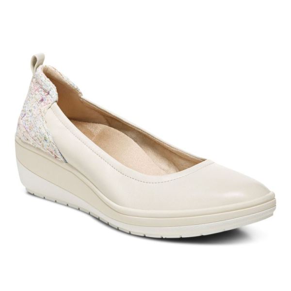 Vionic | Women's Jacey Wedge - Cream