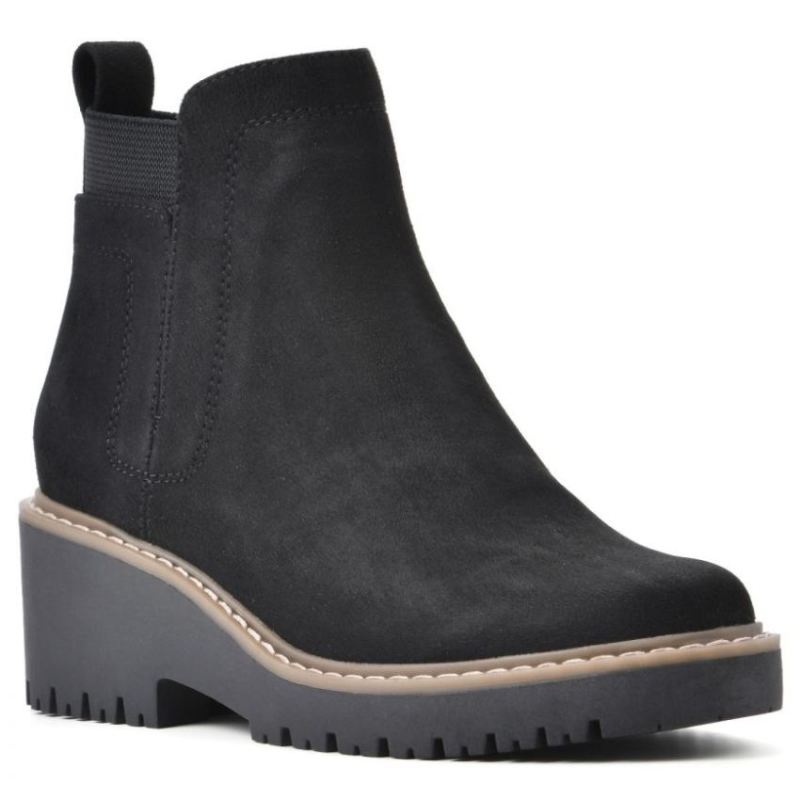 White Mountain | Women's Dear Bootie-Black Faux Suede