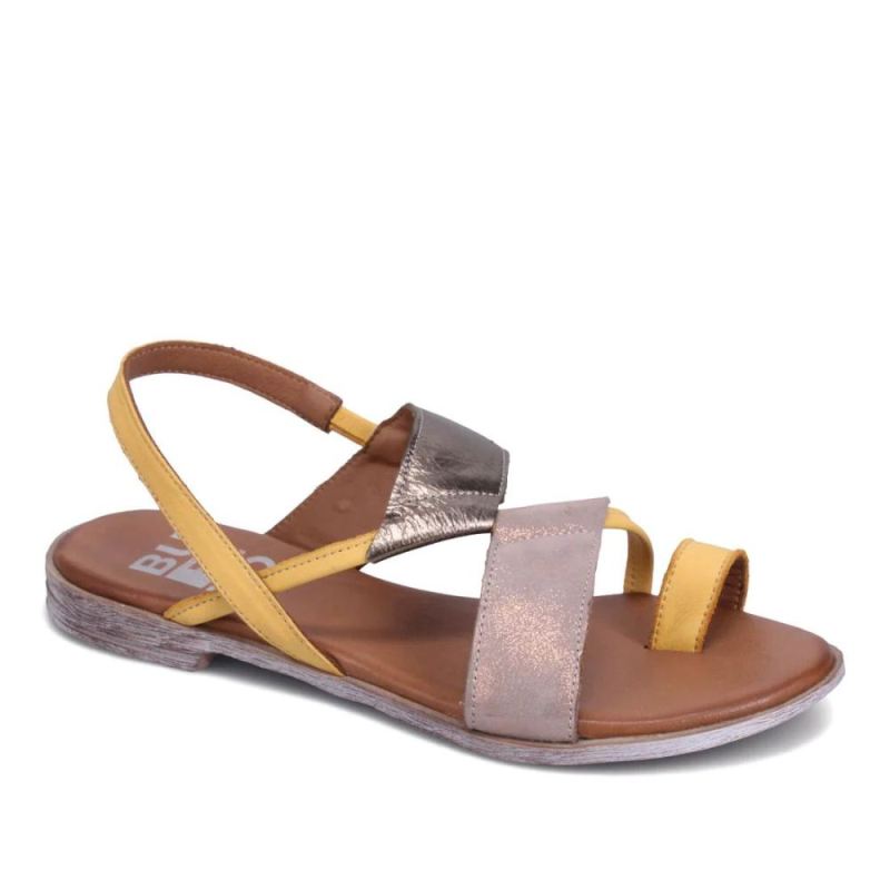 BUENO | WOMEN'S YUKI SANDAL-MUSTARD COMBO