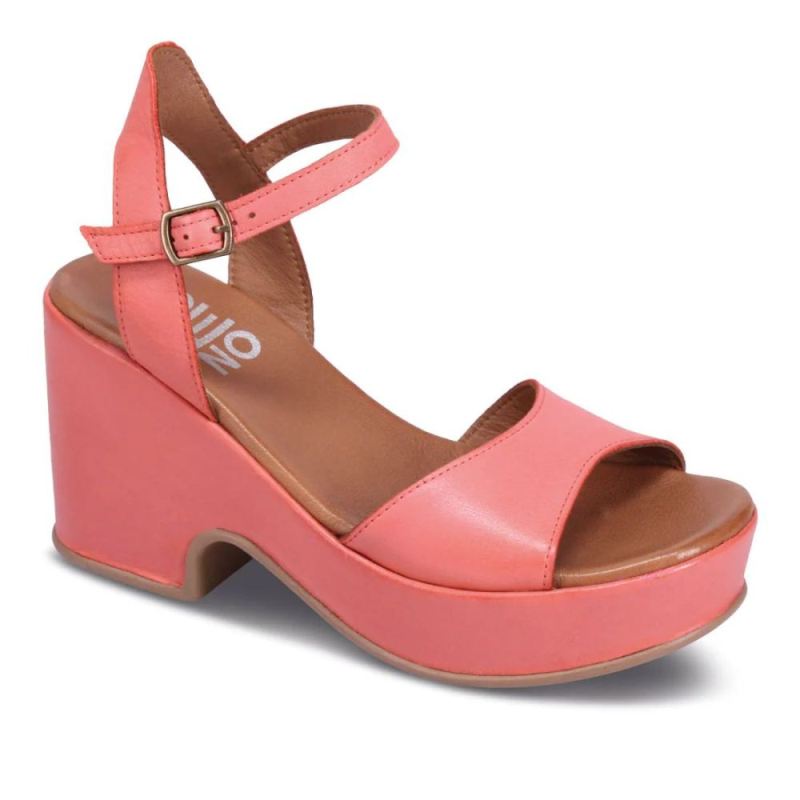 BUENO | WOMEN'S SADIE HEELED SANDAL-CORAL LEATHER