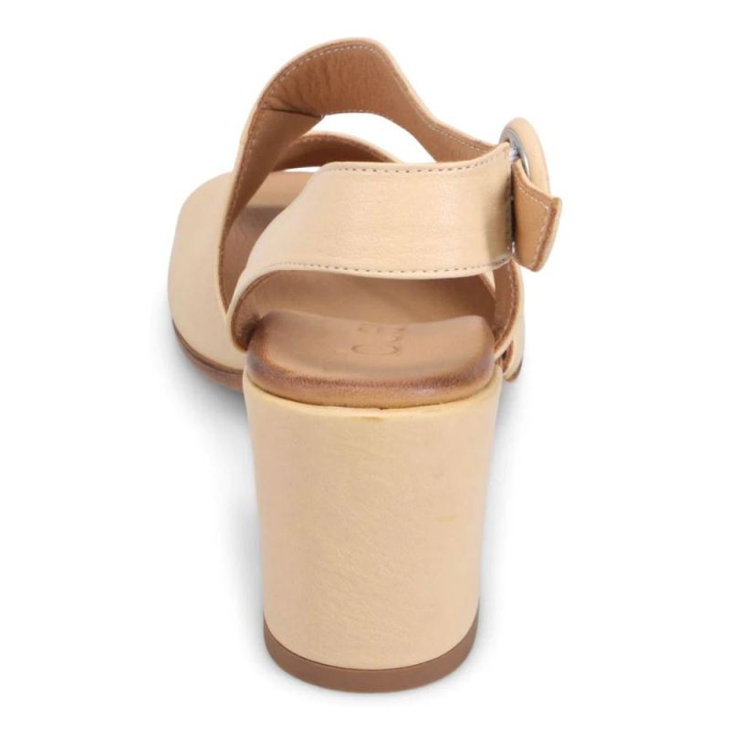 BUENO | WOMEN'S NYOMI HEELED SANDAL-CHICK