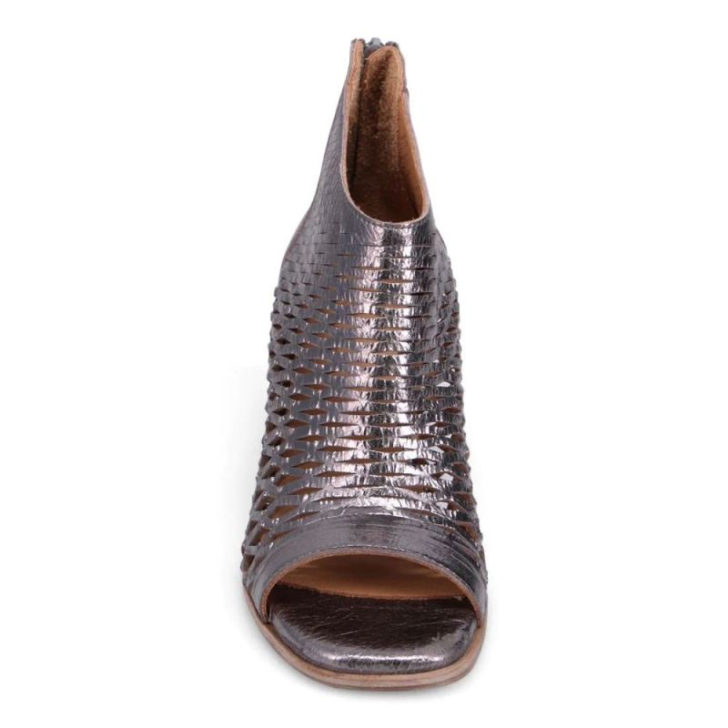 BUENO | WOMEN'S JOEY HEELED SANDAL-PEWTER METALLIC