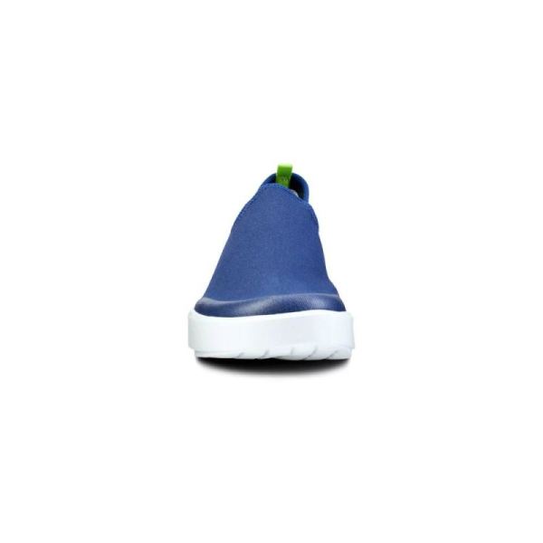 OOFOS WOMEN'S OOMG EEZEE LOW SHOE - NAVY