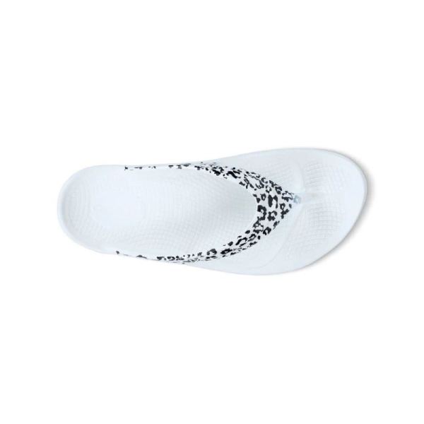 OOFOS WOMEN'S OOLALA LIMITED SANDAL - SNOW LEOPARD