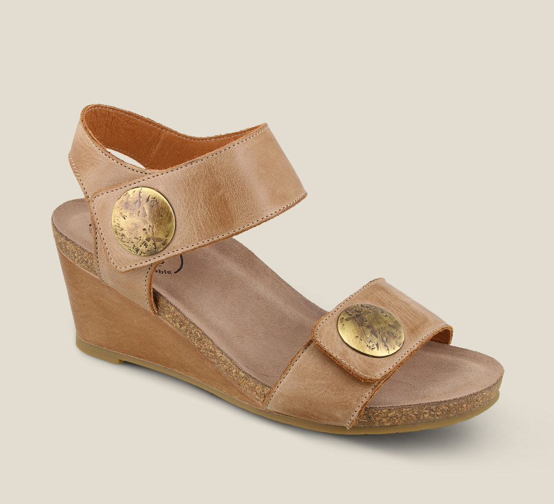 Taos | Women's Carousel 3-Tan