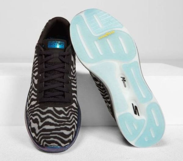 Skechers Womens GOrun Razor 3 Cloak Hyper