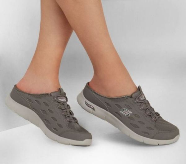 Skechers Womens Arch Fit Refine - Lucky Breeze